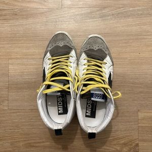 COPY - Golden Goose Mid Star Sneakers